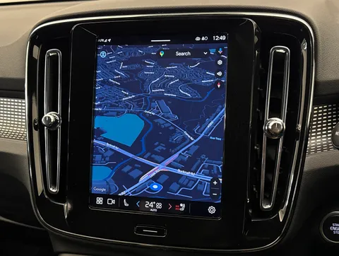 DL23BVJ Volvo XC40 2.0 B4P Ultimate Dark 5dr Auto Thumbnail #10