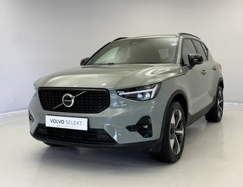 DL23BVJ Volvo XC40 2.0 B4P Ultimate Dark 5dr Auto Thumbnail #3