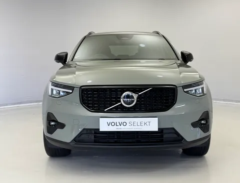 DL23BVJ Volvo XC40 2.0 B4P Ultimate Dark 5dr Auto Thumbnail #2