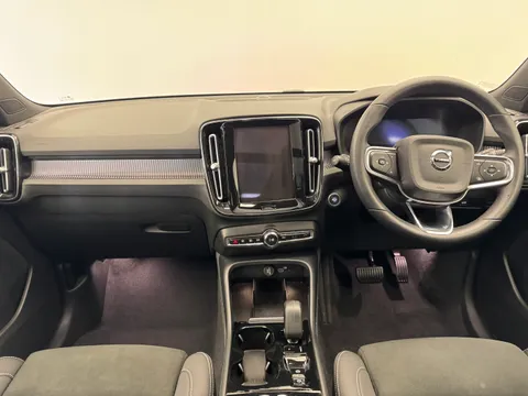 DL23BVJ Volvo XC40 2.0 B4P Ultimate Dark 5dr Auto Thumbnail #13