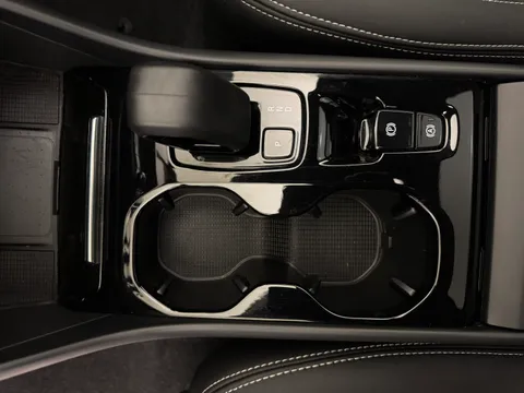 DL23BVJ Volvo XC40 2.0 B4P Ultimate Dark 5dr Auto Thumbnail #17