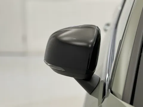 DL23BVJ Volvo XC40 2.0 B4P Ultimate Dark 5dr Auto Thumbnail #31