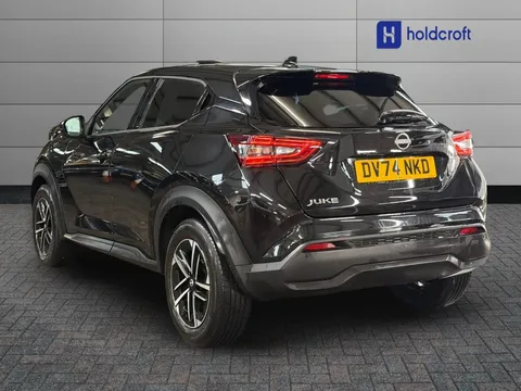DV74NKD Nissan Juke 1.0 DiG-T N-Connecta 5dr DCT Thumbnail #4