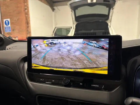 DV74NKD Nissan Juke 1.0 DiG-T N-Connecta 5dr DCT Thumbnail #15