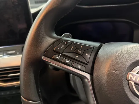 DV74NKD Nissan Juke 1.0 DiG-T N-Connecta 5dr DCT Thumbnail #25