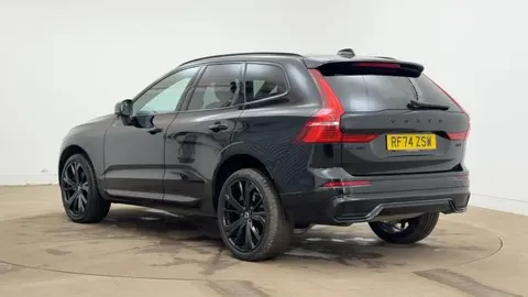 RF74ZSW Volvo XC60 2.0 B5P Ultra Black Edition 5dr AWD Geartronic Thumbnail #3