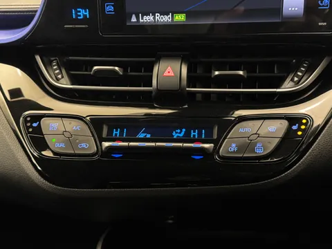 WV67ZZM Toyota C-HR 1.2T Dynamic 5dr Thumbnail #21