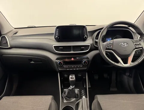 CA19NHG Hyundai Tucson 1.6 GDi SE Nav 5dr 2WD Thumbnail #2