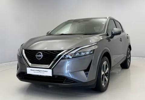 DS72SKD Nissan Qashqai 1.3 DiG-T MH N-Connecta [Glass Roof] 5dr Thumbnail #5