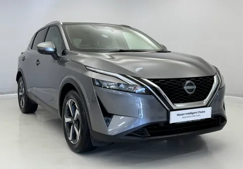 DS72SKD Nissan Qashqai 1.3 DiG-T MH N-Connecta [Glass Roof] 5dr Thumbnail #2