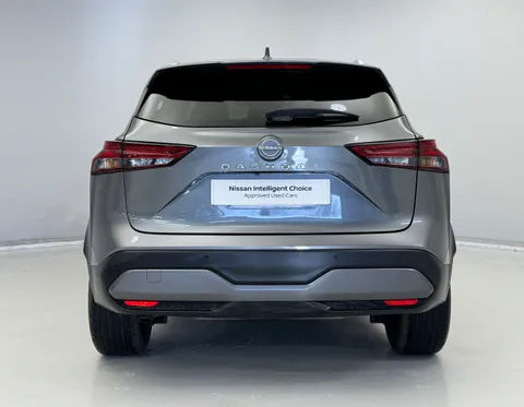 DS72SKD Nissan Qashqai 1.3 DiG-T MH N-Connecta [Glass Roof] 5dr Thumbnail #8