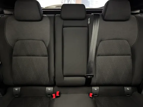 DS72SKD Nissan Qashqai 1.3 DiG-T MH N-Connecta [Glass Roof] 5dr Thumbnail #17