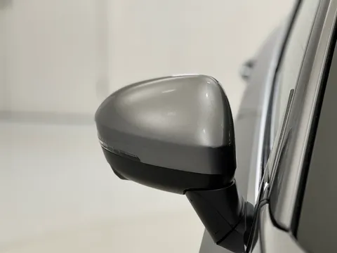 DS72SKD Nissan Qashqai 1.3 DiG-T MH N-Connecta [Glass Roof] 5dr Thumbnail #30