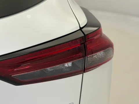 BP72OBE Nissan Qashqai 1.5 E-Power N-Connecta [Glass Roof] 5dr Auto Thumbnail #33