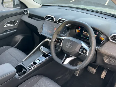 DA75XUK Mg Motor Uk Zs 1.5 Hybrid+ SE 5dr Auto Thumbnail #13