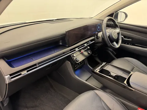 VN74FPJ Hyundai Tucson 1.6T Plug-in Hybrid Ultimate 5dr 4WD Auto Thumbnail #14