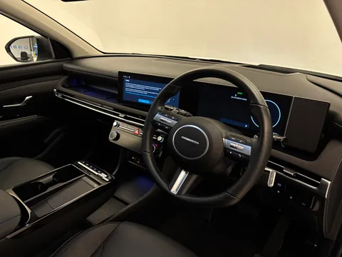 VN74FPJ Hyundai Tucson 1.6T Plug-in Hybrid Ultimate 5dr 4WD Auto Thumbnail #22
