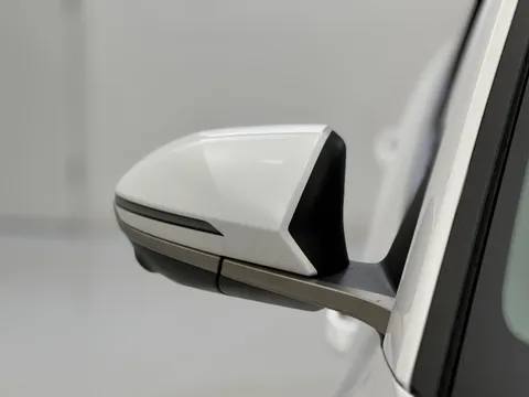 VN74FPJ Hyundai Tucson 1.6T Plug-in Hybrid Ultimate 5dr 4WD Auto Thumbnail #34