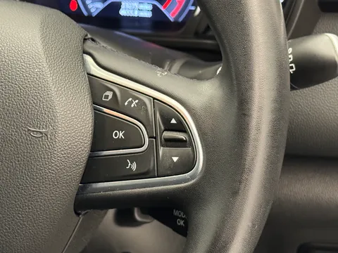 LX70PPK Renault Kadjar 1.3 TCE Iconic 5dr EDC Thumbnail #18