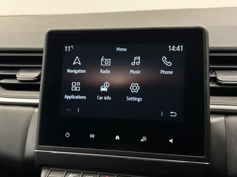 HV21OZP Renault Captur 1.3 TCE 130 Iconic 5dr Thumbnail #23