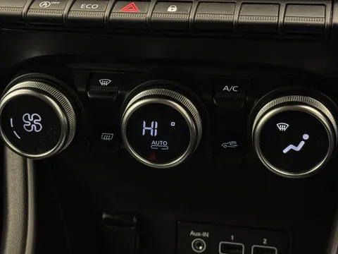 HV21OZP Renault Captur 1.3 TCE 130 Iconic 5dr Thumbnail #26