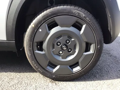 DT25XOW Hyundai Inster 85kW Cross 49kWh 5dr Auto Thumbnail #17