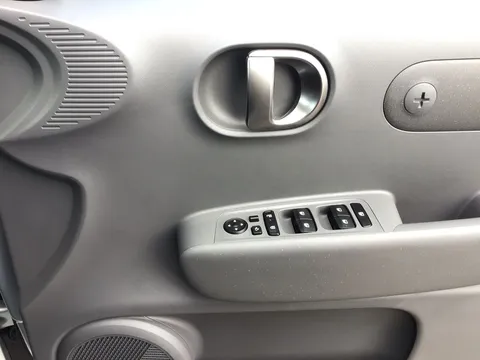 DT25XOW Hyundai Inster 85kW Cross 49kWh 5dr Auto Thumbnail #27