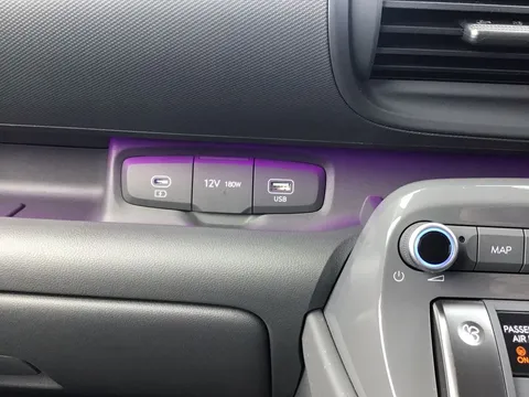 DT25XOW Hyundai Inster 85kW Cross 49kWh 5dr Auto Thumbnail #30