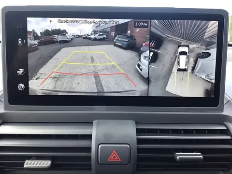 DT25XOW Hyundai Inster 85kW Cross 49kWh 5dr Auto Thumbnail #31