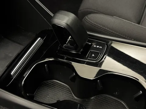 YR72JDJ Volvo XC40 170kW Recharge Plus 69kWh 5dr Auto Thumbnail #15