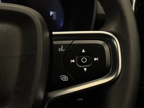 YR72JDJ Volvo XC40 170kW Recharge Plus 69kWh 5dr Auto Thumbnail #23