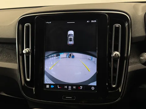 YR72JDJ Volvo XC40 170kW Recharge Plus 69kWh 5dr Auto Thumbnail #27