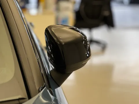 YR72JDJ Volvo XC40 170kW Recharge Plus 69kWh 5dr Auto Thumbnail #34