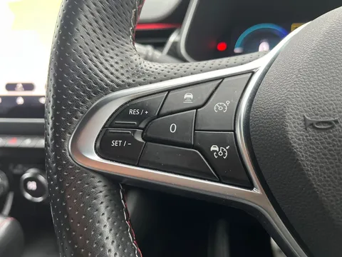 19 of 33 for Renault ARKANA 1.6 E-Tech full hybrid 145 Engineered 5dr Auto