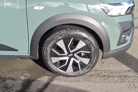 BD75MFZ Dacia Sandero Stepway 1.0 TCe Expression 5dr Thumbnail #5