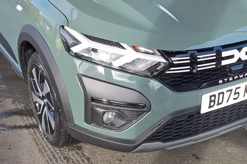 BD75MFZ Dacia Sandero Stepway 1.0 TCe Expression 5dr Thumbnail #14