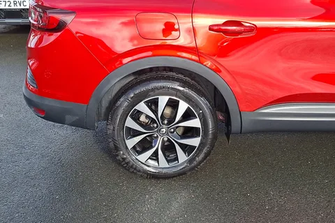 RE22HTO Renault ARKANA 1.6 E-TECH Hybrid 145 Iconic 5dr Auto Thumbnail #4