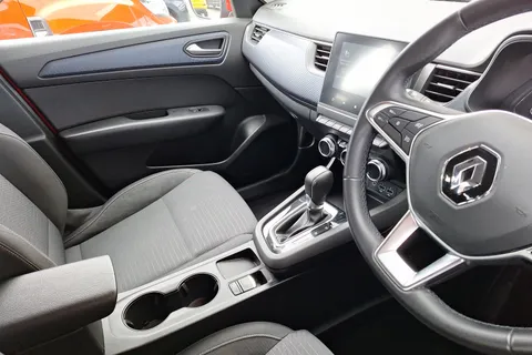 RE22HTO Renault ARKANA 1.6 E-TECH Hybrid 145 Iconic 5dr Auto Thumbnail #12