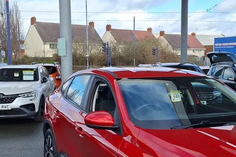 RE22HTO Renault ARKANA 1.6 E-TECH Hybrid 145 Iconic 5dr Auto Thumbnail #23