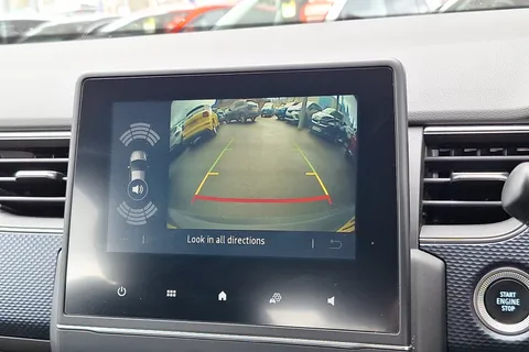 RE22HTO Renault ARKANA 1.6 E-TECH Hybrid 145 Iconic 5dr Auto Thumbnail #34