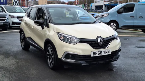 BF68YMM Renault Captur 1.5 dCi 90 Iconic 5dr EDC Thumbnail #1