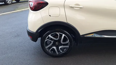 BF68YMM Renault Captur 1.5 dCi 90 Iconic 5dr EDC Thumbnail #5