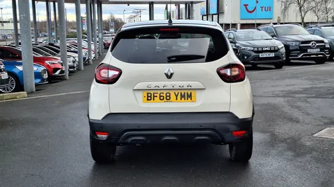BF68YMM Renault Captur 1.5 dCi 90 Iconic 5dr EDC Thumbnail #7