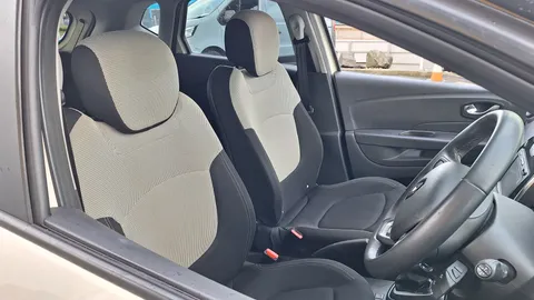 BF68YMM Renault Captur 1.5 dCi 90 Iconic 5dr EDC Thumbnail #19