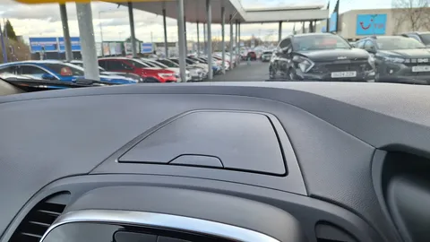 BF68YMM Renault Captur 1.5 dCi 90 Iconic 5dr EDC Thumbnail #25