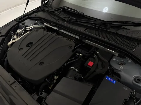 WV71FHW Volvo V90 2.0 B4P R DESIGN 5dr Auto Thumbnail #36