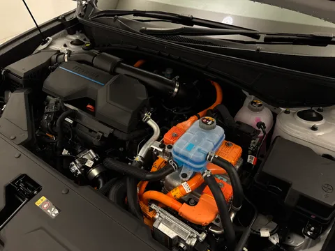 DN75CFX Hyundai Tucson 1.6T Plug-in Hybrid N Line S 5dr Auto Thumbnail #24