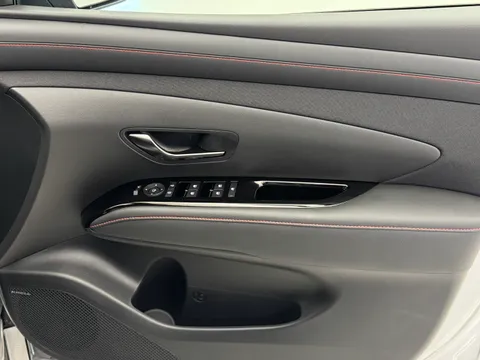 DN75CFX Hyundai Tucson 1.6T Plug-in Hybrid N Line S 5dr Auto Thumbnail #28
