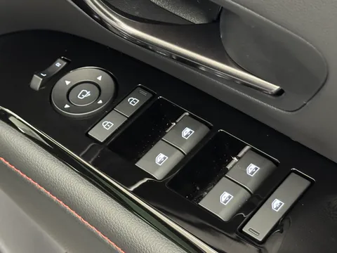 DN75CFX Hyundai Tucson 1.6T Plug-in Hybrid N Line S 5dr Auto Thumbnail #18