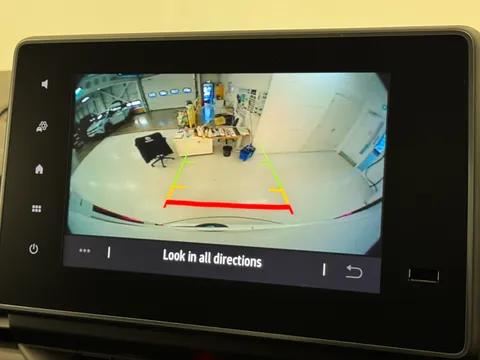 DL75WFP Renault Trafic LL30 Blue dCi 150 Extra [Safety] Van Thumbnail #19